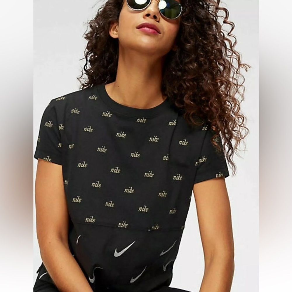 Ladies Nike Metallic All Over Print Black Short Sleeve T-Shirt Size Small